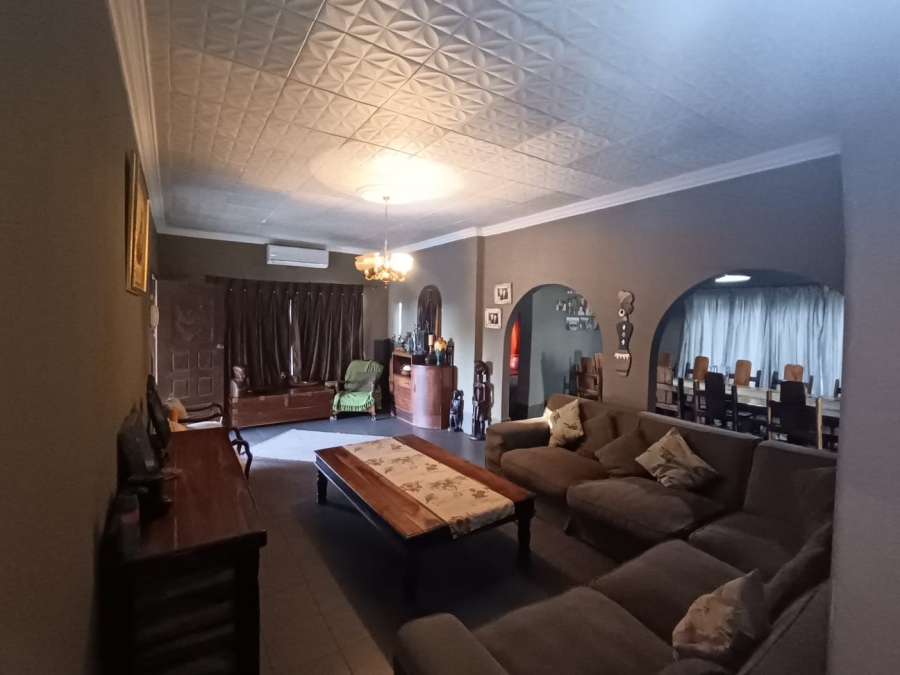 5 Bedroom Property for Sale in Mooinooi North West
